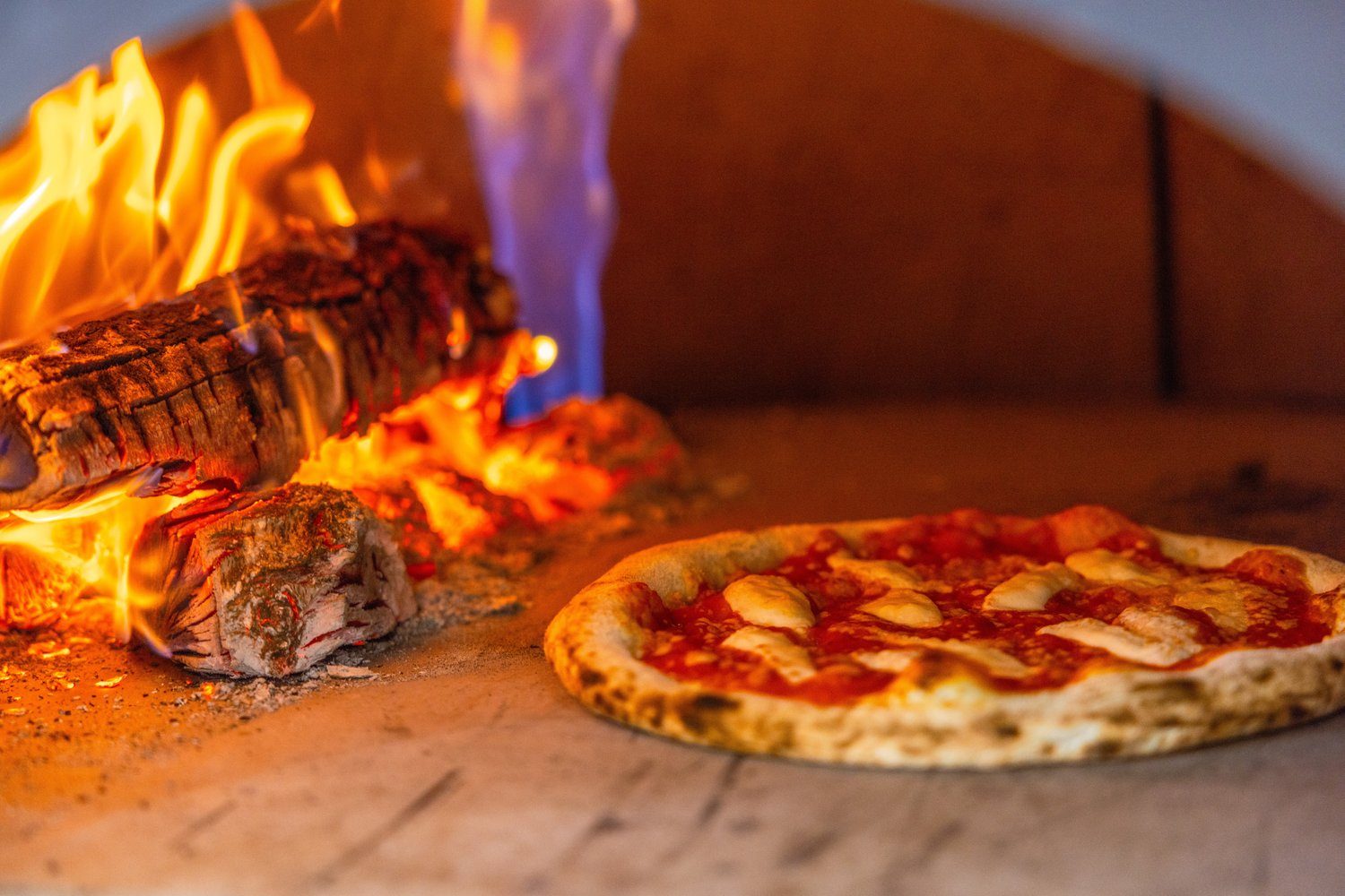 Best Kosher Pizza in Los Angeles – Find Top Kosher Pizza Shops on LAJewishGuide.com